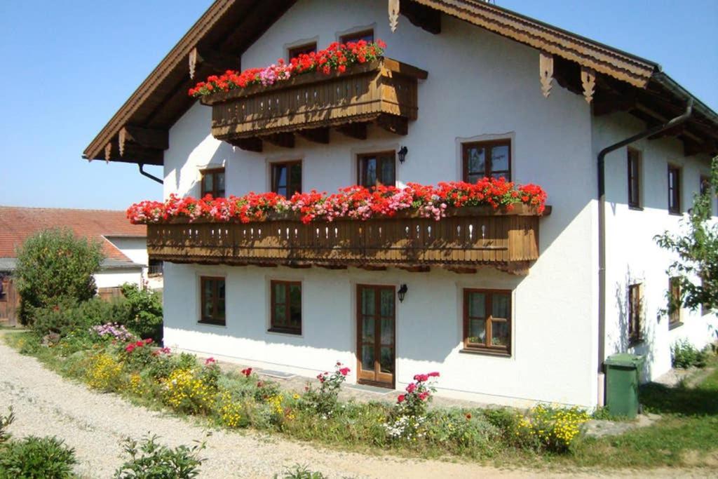 Apartamento Bergmann Burgkirchen an der Alz Exterior foto